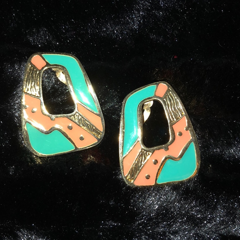 VINTAGE EARRINGS {Clip} - Picture 1 of 6